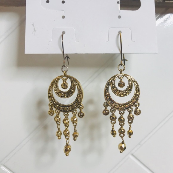 Vintage Style Gold Toned Chandelier Earrings - Picture 2 of 8
